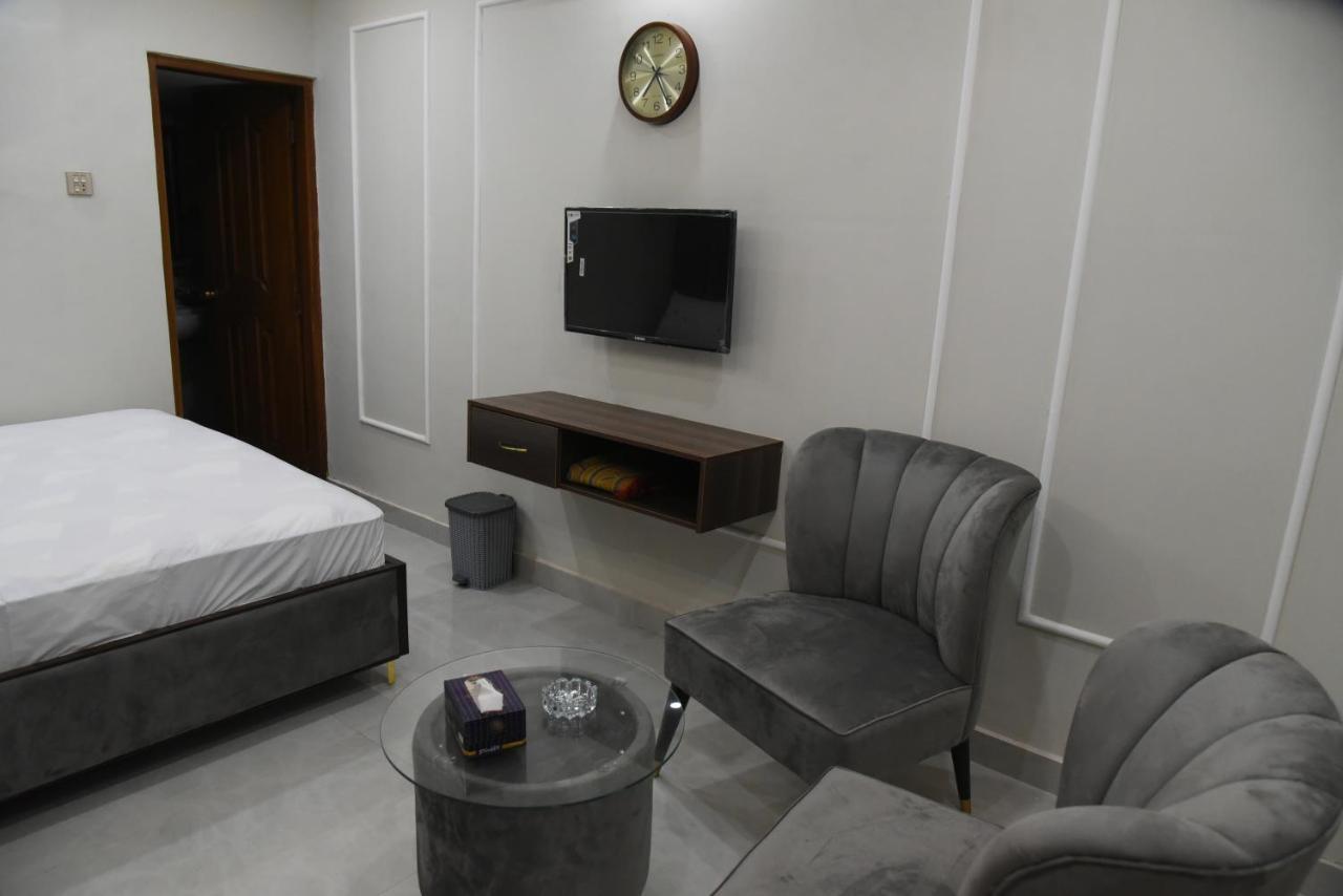 Hotel White Season Gulberg Лахор Екстериор снимка