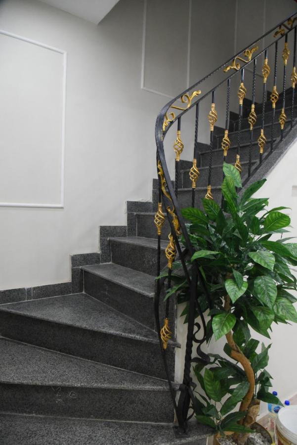 Hotel White Season Gulberg Лахор Екстериор снимка