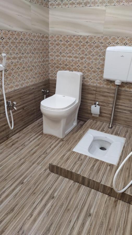 Hotel White Season Gulberg Лахор Екстериор снимка