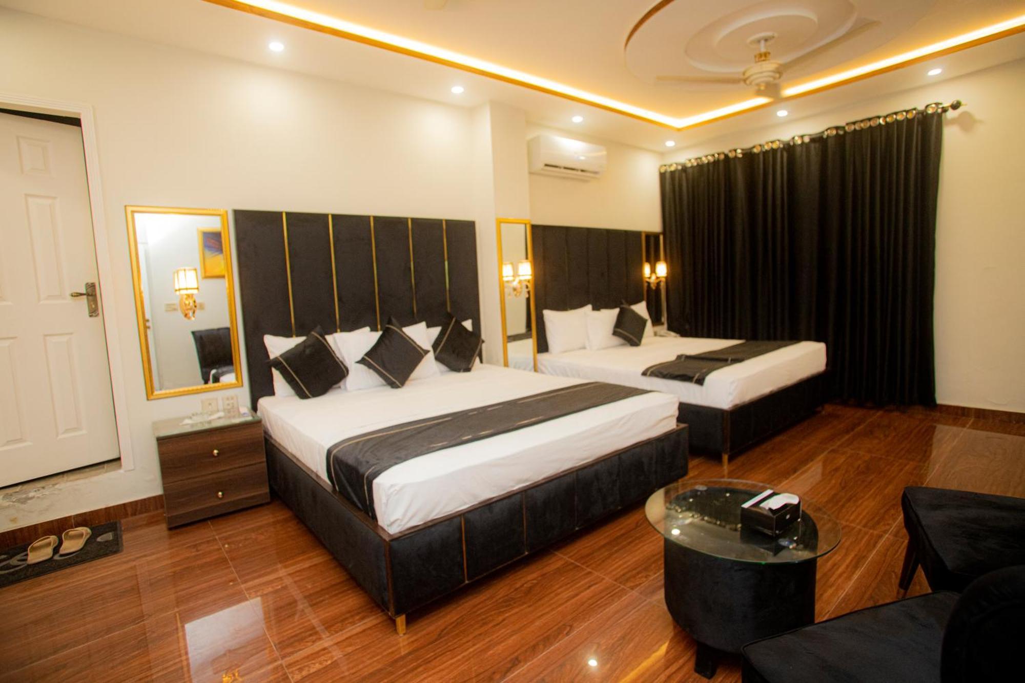 Hotel White Season Gulberg Лахор Екстериор снимка