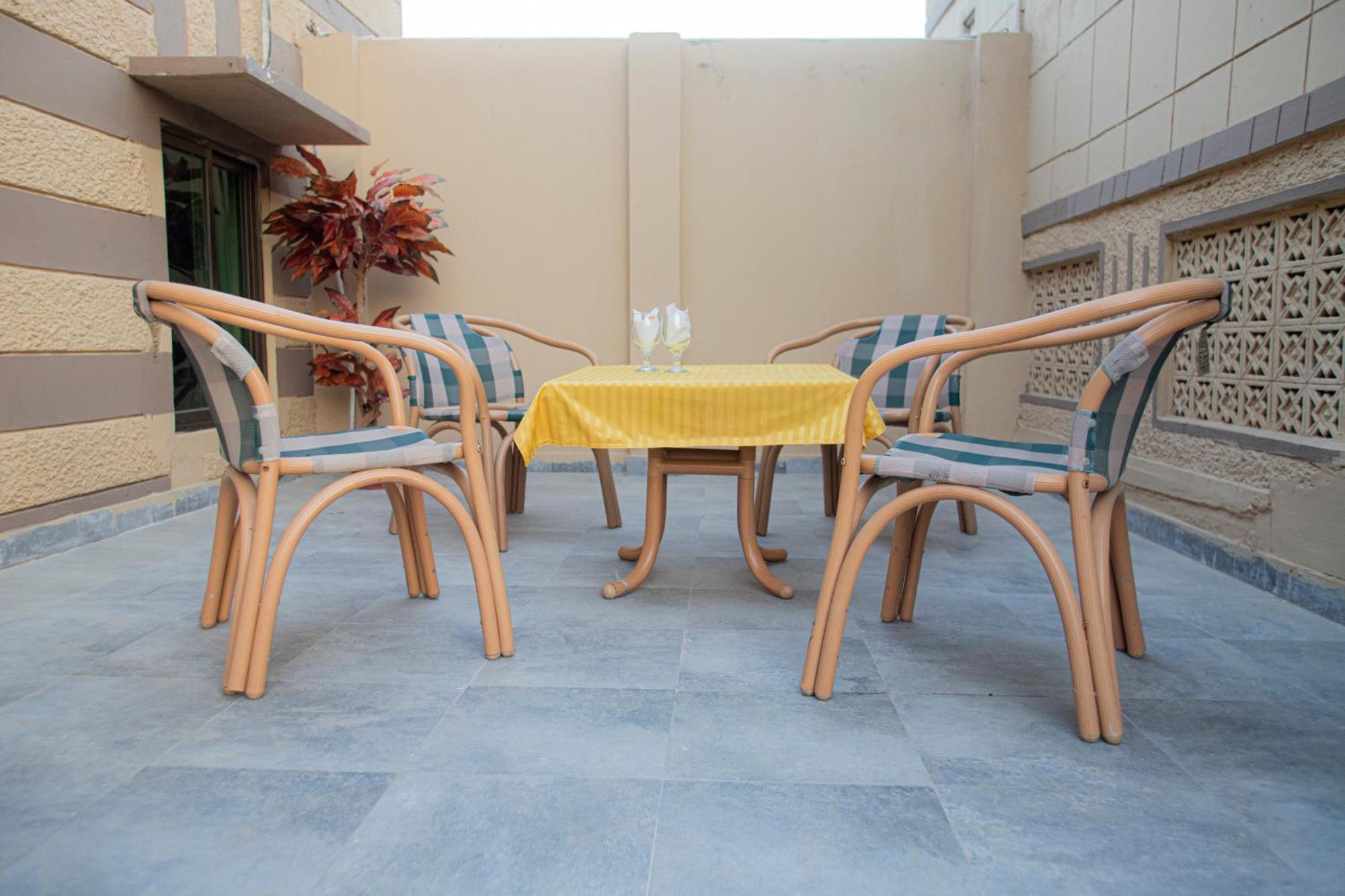 Hotel White Season Gulberg Лахор Екстериор снимка