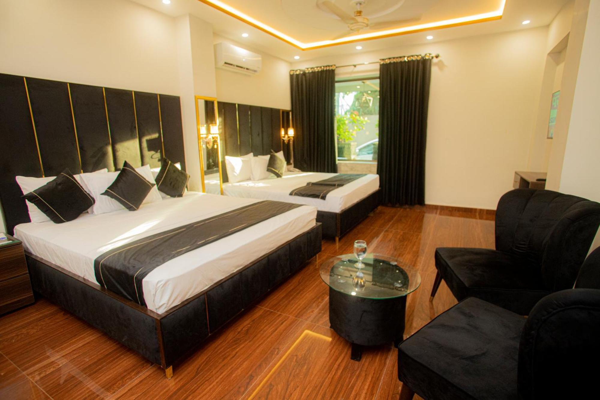 Hotel White Season Gulberg Лахор Екстериор снимка