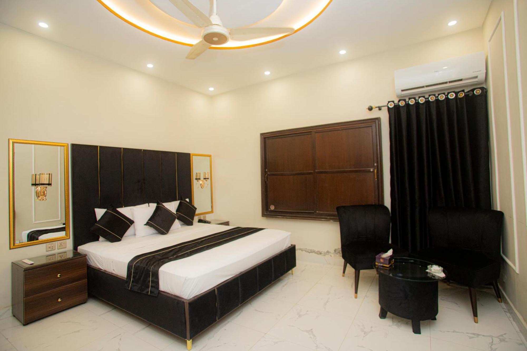 Hotel White Season Gulberg Лахор Екстериор снимка