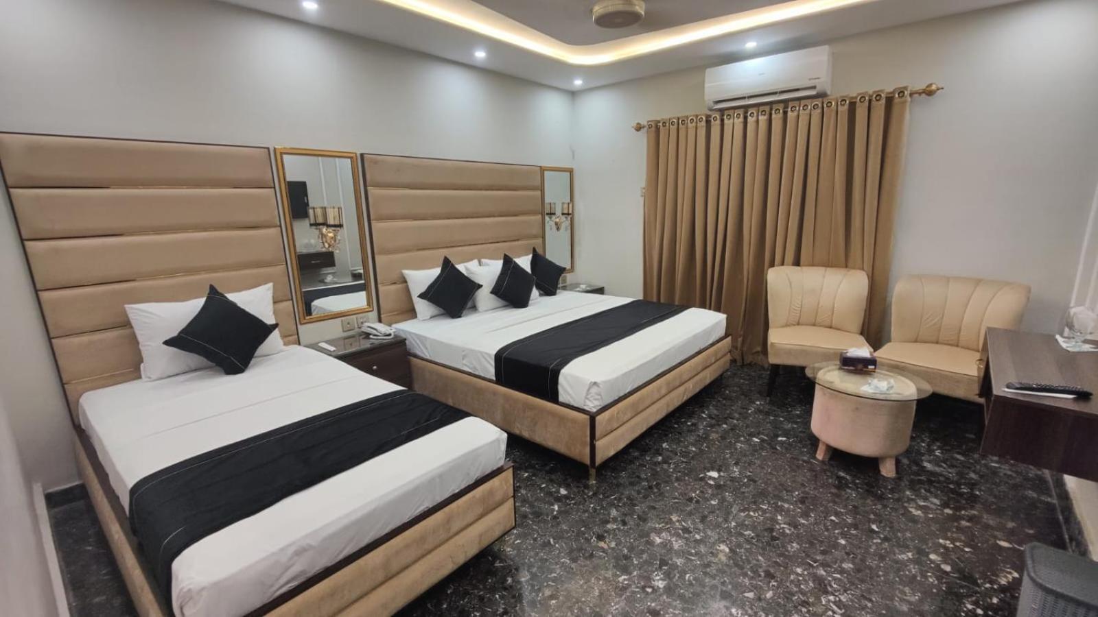 Hotel White Season Gulberg Лахор Екстериор снимка