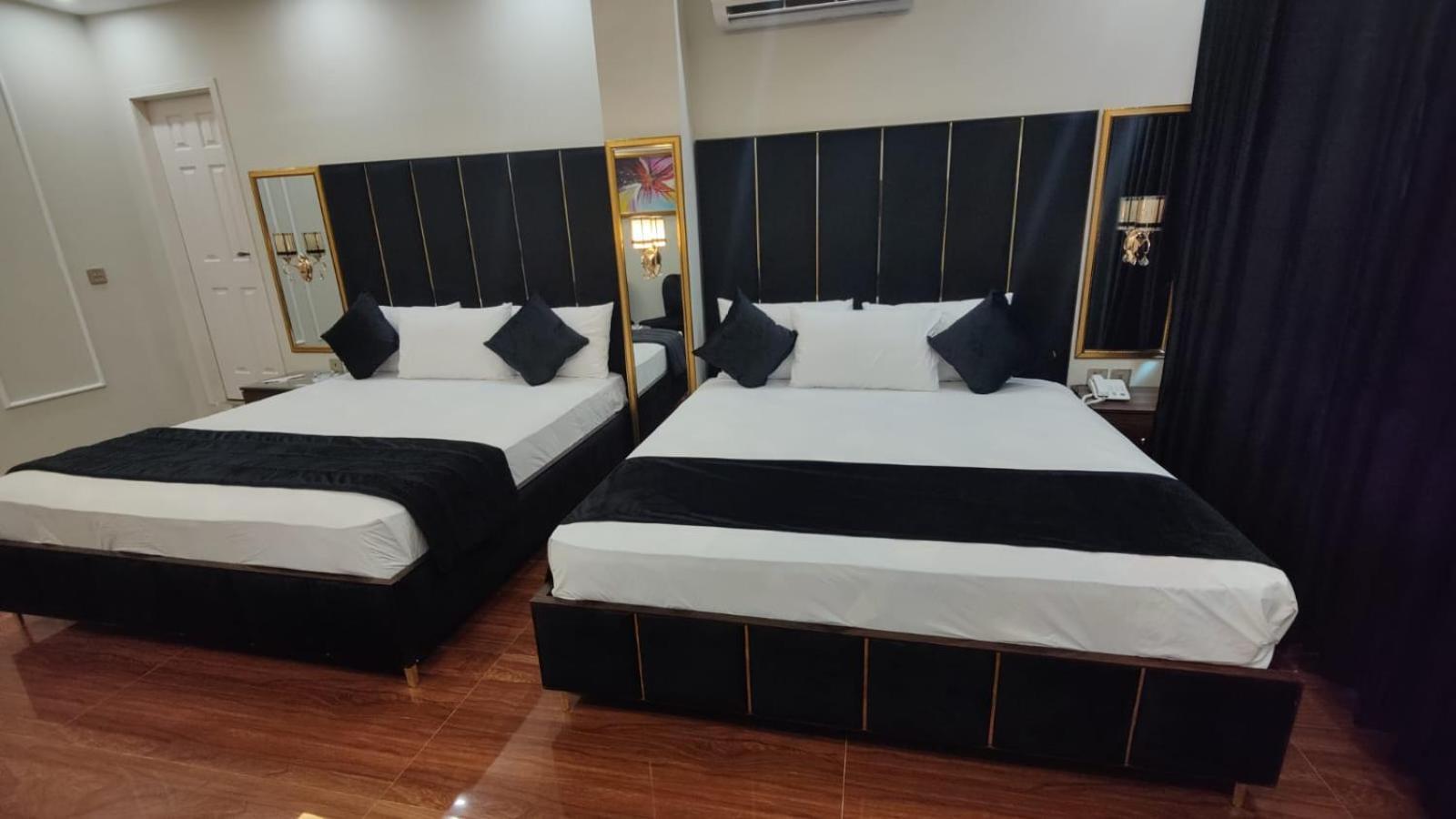 Hotel White Season Gulberg Лахор Екстериор снимка